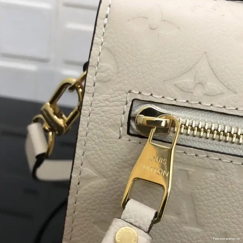 Fashionrepsfam ru 19B570353 Bags LV 0802